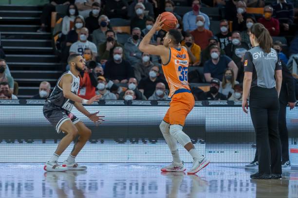 比分更耐人 比分更耐人