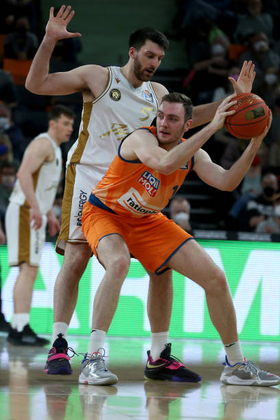 也在精神层 也在精神层